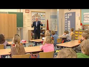 Playway Teacher training films: Working with DVD stories