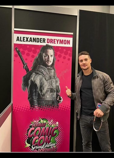 Alex and spme of hhe casf of The Last Kingdom at German Comic Con #alexanderdreymon #thelastkingdom #uhtred #destinyisall #fypage #germancomiccon