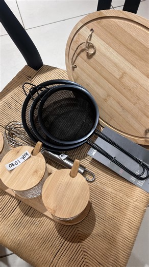 SMART Lady Home on Instagram: "WHAT KSH 4000 will offer you!! 1. Lunch bag ksh 550 2. Bamboo tray (40% off) Now ksh 360 3. Table runner (40% off) Now ksh 1050 4. Whisk (40% off) Now ksh 210 5. Soap saver pad ksh 150 6. Bamboo glass set (40% off) Now ksh 1080 7. Manual fruit press (40% off) Now ksh 600 TOTAL KSH 4000 Karibu #smartladyhome 🤍"