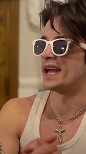 139K views · 2.9K reactions | Pamela in FI - PI - LI è periholosa. (Estratto da: "Bastiano vs Pamela"). #jonathancanini #comico #umorismo #ironia #toscana #dialetto #vernacolo #reels #risate #commedia | Jonathan Canini | Facebook