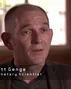 1.2M views · 16K reactions | Una lluvia blanca y más espesa que el agua cayó sobre la costa del Pacífico de Estados Unidos, y científicos especulan sobre la explicación para este suceso.#SecretosdelaNASA | Discovery Latinoamérica | Facebook