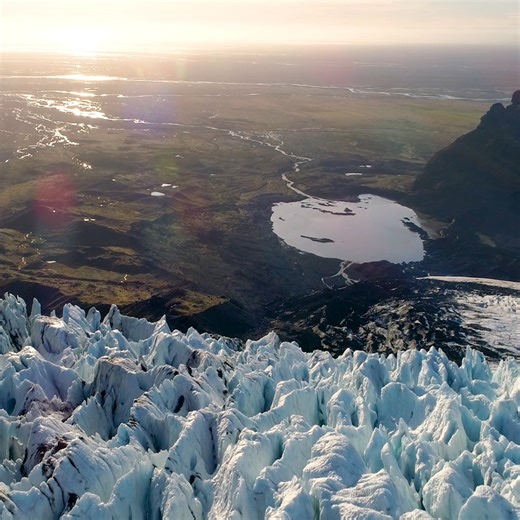 11K views · 250 reactions | Apart from visiting an actual glacier when you're in Iceland, we highly recommend the glacier exhibit at Perlan Museum 朗 The interactive exhibit gives you a brilliant insight into how glaciers shape the beautiful natural surroundings of Iceland ️流 | Guide to Iceland | Facebook