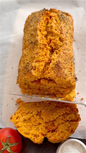 Easy Vegan Tomato Bread 🍅 | No Yeast, No Kneading