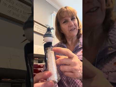 How to make snowman from salt & pepper shakers