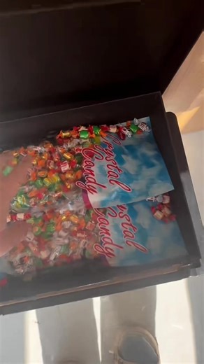 💎 Crystal Fruit Candy That Looks Too Pretty to Eat! 🍇🍓🍍 Crunchy outside, juicy flavor inside — every bite is a sweet explosion. Perfect for satisfying your candy cravings or gifting to someone special! ✨ Vibrant fruit flavors | Stunning crystal look | Soooo addictive 😋 #crystalfuitcandy #candytok #sweetsnacks #kawaii #fruitcandy