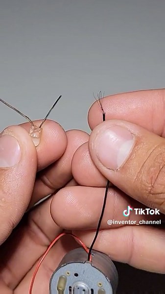 Cómo encender un LED con un motor DC sin batería