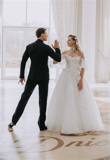 Master Your First Dance with Step-by-Step Online Lessons