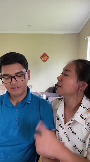 Master the Art of Wiggling Your Ears and Speaking English