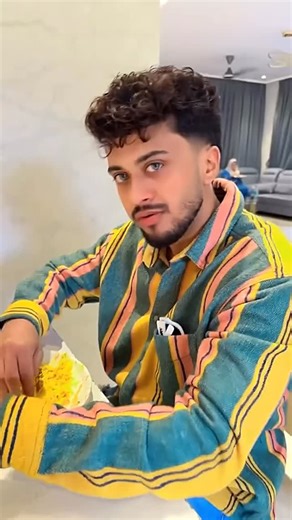 Team 07 Official on Instagram: "Ohhoo hoo hoo hoo , Pet puja time☺️😂 . . . . . #food #breakfast #lunch #dinner #adnaan07dz #mrfaisu #team07 #adnaanshaikh #hasnaink07 #saddu_07z #faizbaloch_07 #jannatzubair #reels #reelsinstagram #reelsvideo #reelsindia #reelsviral #trendingreels #instagood #instalike #instadaily #instareels #instagram #facebook #fbreels #fbpage #fb #viralreeĺs"