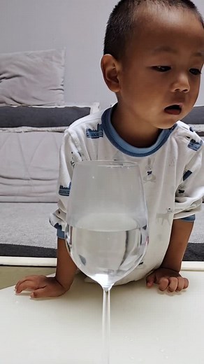 Creative Ideas on Instagram: "Get ready for a fun and mesmerizing science experiment with dry ice! Start by placing a piece of dry ice into a glass of warm water. Watch as thick white smoke immediately begins to rise, filling the air with swirling, magical fog. For an extra exciting twist, add some soap to the water and see bubbles form, capturing the smoke inside them. As the bubbles pop, they release the smoke, creating a fascinating effect that kids will love. This simple experiment is not on