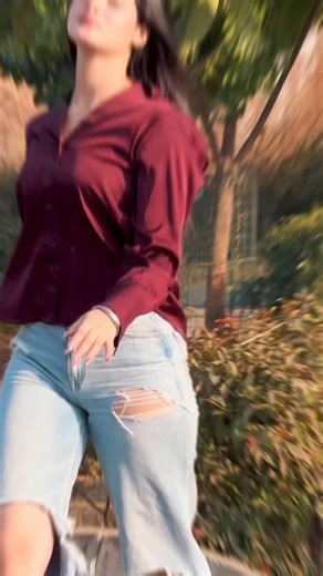 Mahak tewari | 🙂‍↔️🤌🏻 . . . #reels #explore #trending #trendingreels #foryou #fyp #viral | Instagram