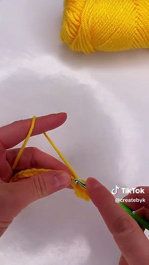 Beginner's Guide to Crocheting Techniques