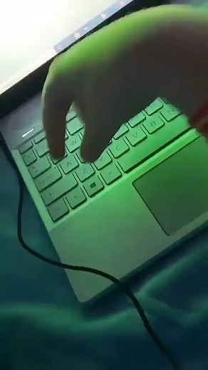 Smart Technology ⚙️ on Instagram: "Did you know your laptop has such a feature？ Tag your friends who did not know about this Credit：@ burakthe77 Kindly DM for Credit or Removal 🙏 . 💗 Double Tap If You Like This 🚀 Tag Your Friends ❤️ For Us For More Interesting Stuff Like This 📩 DM for credit or removal request ( no copyright intended )💯 🔗 All rights and credits reserved to the Respective owner(s)🙏🏻 #sosatisfying #techy #innovations #smartphone #newtech #futuregoals #satisfyingvideo #usat