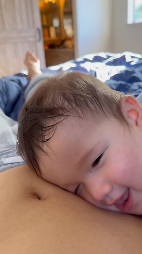 Eli loves blowing raspberries on my belly 🤣 | Stephanie Wu