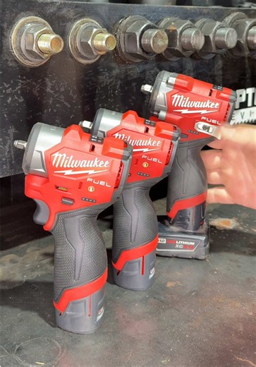 Tons of power in a tiny package. The @Milwaukee Tool M12 FUEL Sub-Compact Impact Wrenches. 3048 (1/4”) and 3049 (3/8”) deliver 100 and 225 ft-lbs. They literally fot in the palm of your hand. #shoplife #milwaukeetool mechaniclife