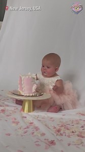 When a baby does it, it's cute. When I do it, I'm asked to leave the bakery. | HomeChic