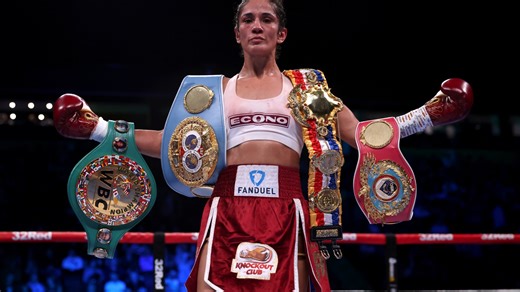 What is Amanda Serrano's boxing record going into Katie Taylor trilogy