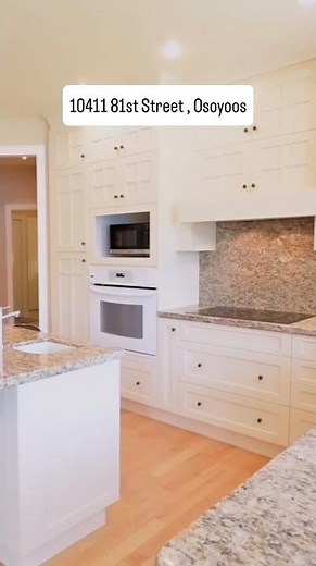 🌊 STUNNING WATERFRONT LUXURY on Osoyoos Lake — Canada’s warmest freshwater lake! ☀️🏖️⁠