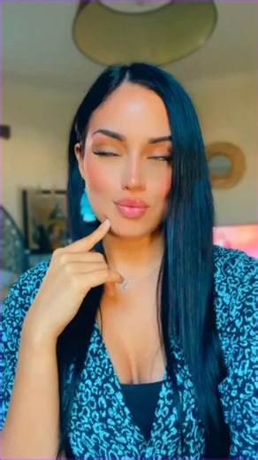 Meeting incredible people from across the world is super easy with LivU! Check it for yourself at www.livuapp.com | LivU