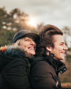 Si votre vie n'est pas celle que vous aviez imaginée, rêvez-la ☄️ UNE VIE RÊVÉE, le nouveau film de Morgan Simon avec Valeria Bruni Tedeschi, Félix Lefebvre et Lubna Azabal 🧢 Le 4 septembre au cinéma. | Wild Bunch Distribution
