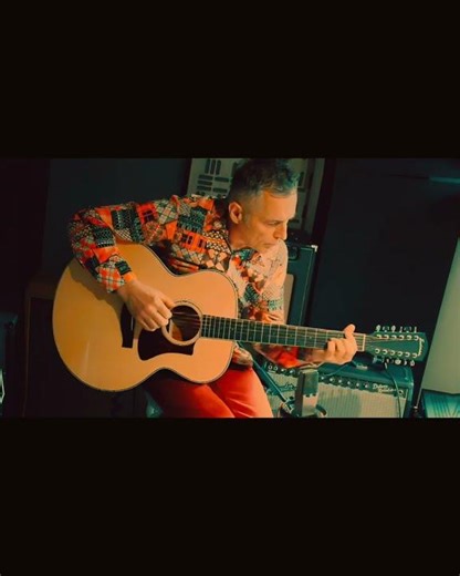 Finger picking on 12 string guitar… #12stringguitar #eastmanguitars