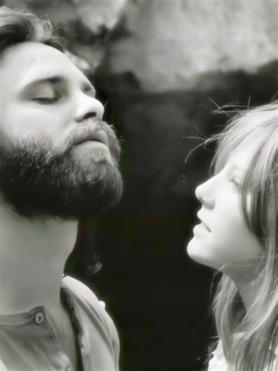 Exploring 'Morrison Hotel' by The Doors: A Deep Dive