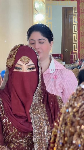 #makeupbyamnamaheen #maheenbeautyparlour #makeup #bridalmakeupartist #nikkahmakeup #nikkahmakeup #bridalmakeupartist #makeuptransformation #mehendimakeuplook #muaamnamaheen #makeuptutorials #makeuplooks #instagram #viralreels #viralvideos #lifestyle | Maheen's Beauty Parlour