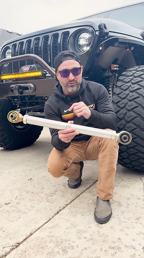 💥 NEW PRODUCT ALERT ‼️ Upgrade your Jeep TJ/LJ, JL, JT, JK with Savvy 7075 Aluminum Control Arms! Lifetime warranty on link material!! 🚀 7075 Aluminum construction - Stronger than steel & strongest aluminum series🚀 Rock Krawler Suspension Adventure Series joint FRAME side & RockJock 4x4 by John Currie Narrow Johnny Joints AXLE side🚀 Completely BOLT-ON installation using existing OEM Hardware with ease📐 Max Misalignment increase to 75 degrees for off-road conditions 🚀 Perfect for Rock crawl