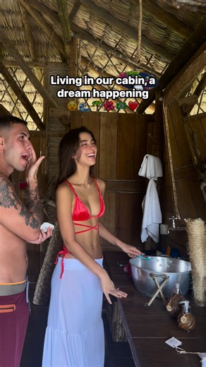 Living in our cabin, a dream happening 😵🌊🌺🌴❤️🇧🇷 #relationship #couple #love #travel #foryou #fblifestyle | Harley Alves