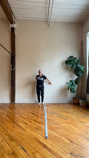 We spend a lot of time walking. Heel-to-toe, efficient, economical. Useful, of course. But if that’s the only way you stride through the world, you’re missing out. Long. Slow. Short. Choppy. Like you’re late. Like you’re dodging puddles. Cross your legs. Swing your arms big. Shuffle. Tiptoe. Take strides that feel utterly silly. Why? Because each variation recruits your muscles, joints, and balance systems in new ways. It wakes things up. It makes your body adaptable. And adaptability is resilie