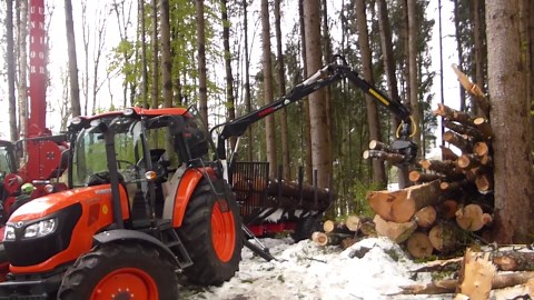 Rugged Equipment Handling Wood Operations With Expertise