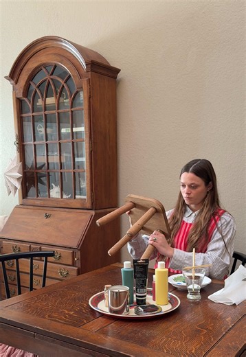 Painting a stool for my niece 💝 #diychristmas #handmadegifts