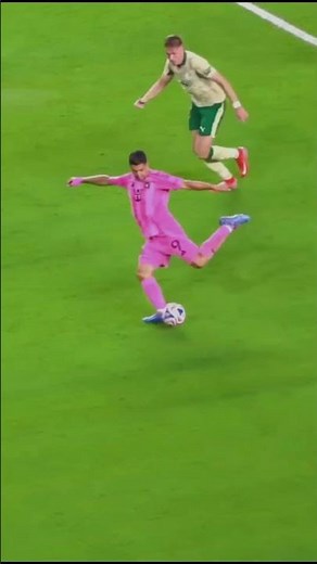 El increíble golazo de Luis Suarez contra el palmeiras!