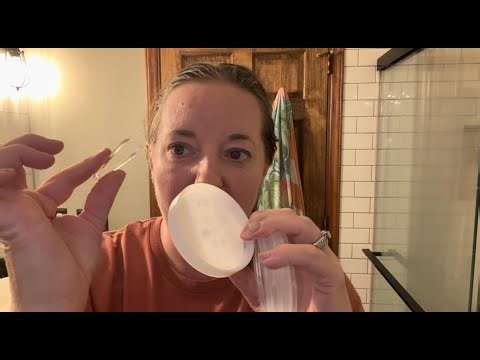 Travel-friendly skincare containers on the go!