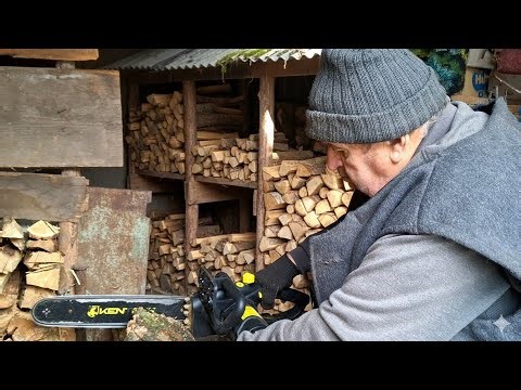 How to Cut Wood with an Electric Chainsaw