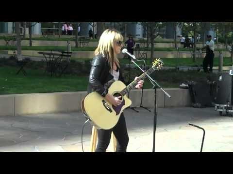 Orianthi performing "Courage" live Acoustic set in LA