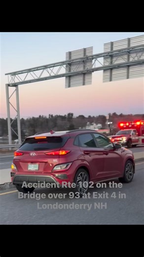 Accident Rte 102 on the Bridge over 93 at Exit 4 in Londonderry NH #fblifestyle Original Audio | NH News Now