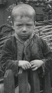 Childhood In Victorian London #HistoryBuff #historylovers #historic #heritage #vintagehistory #historygeek #historyenthusiast #historicalsites #factsyoudidntknow | Histotron