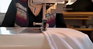 Подробный 4K снимок механизма швейной машины,: стоковое видео (без лицензионных платежей), 3931670403 | Shutterstock