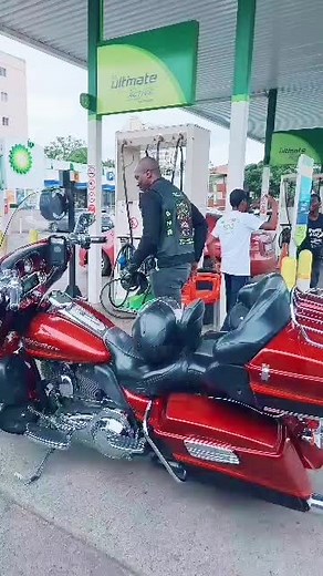 Mina i always enjoying to reva the Bike 😍