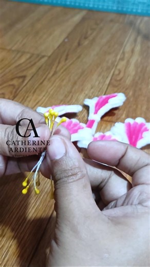 21K views · 227 reactions | Easy way to make flower using fuzzy wires. #crafting #fuzzywirecrafts #tutorial | Catherine Ardiente | Facebook