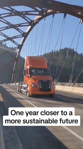 One year, 92 trucks, zero emissions. #schneidertrucking #sustainabletransport #daimler #electrictruck #etruck #ecascadia #electricvehicle #california #vibing #sustainablefuture