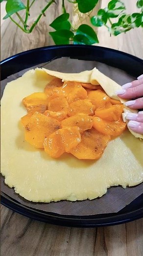 Cozy Autumn Persimmon Galette 🍂 #galette #shorts