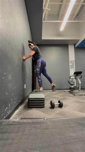 Dumbbell Step-Ups Hold a dumbbell in one hand. Step up with one leg and bring the other leg up to meet it. Step back down with control. Complete all reps on one leg first, then switch. 5 sets of 10 reps each leg Rest 45–60 seconds between sets. #quads #stepups #legworkout | Belen Gonzalez