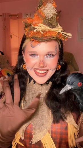 costume #1: scarecrow😏✨🐦‍⬛🐓🚜🌾🎃#costume #halloween #halloweencostume #scarecrow #scarecrowmakeup #transition #spooky | Kailey Jordyn