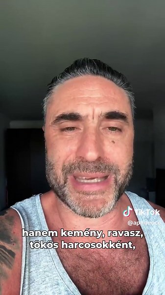 Persze valahol értem, hogy egy liberális színészt zavarja, hogy elkészült végre egy olyan mű, amiben nem tehetségtelen, idióta, örök vesztes népként vannak ábrázolva a magyarok, hanem kemény, ravasz, tökös harcosokként, akik megmentik Európát a veszedelemtől. Értem. Sőt nem is számítottam másra. És nekem akkor jó, amikor nektek fáj. Ez van.