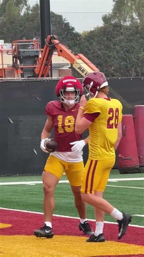Freshman TE Mark Bowman in Action at #USC Spring Practice Day 5