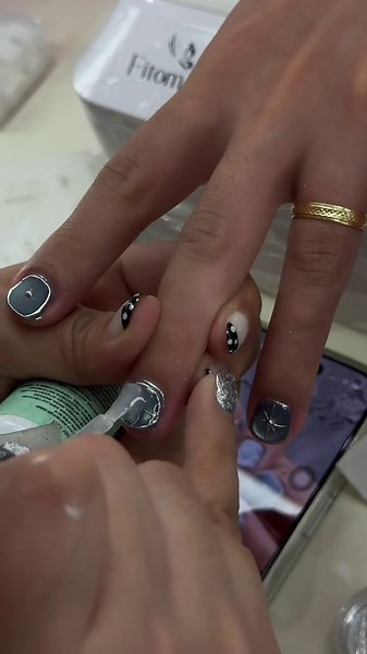 Men's Nail Art Trends