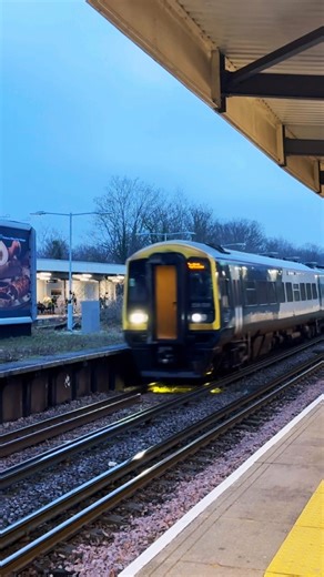 SWR Class 159 Rushes Past New Malden Station with a Loud Tone #train