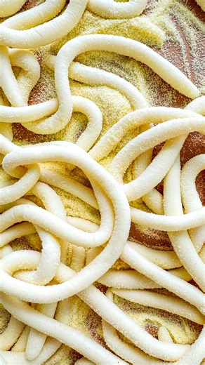 4 beginner-friendly homemade pastas you might not have heard of! 😎 My favorite way to spend a slow January weekend at home is to make fresh pasta—these shapes don’t require any special equipment, are super fun to make, and are, of course, incredibly delicious! 🍝 Full recipes and tutorials (with sauces!) for all of these pasta shapes are on my s u b s t a c k. Wishing you all a very warm & cozy weekend! 💛 . . . . . #umbricelli #pici #cavatelli #scorzedimandorle #fileja #anellini #homemadepasta